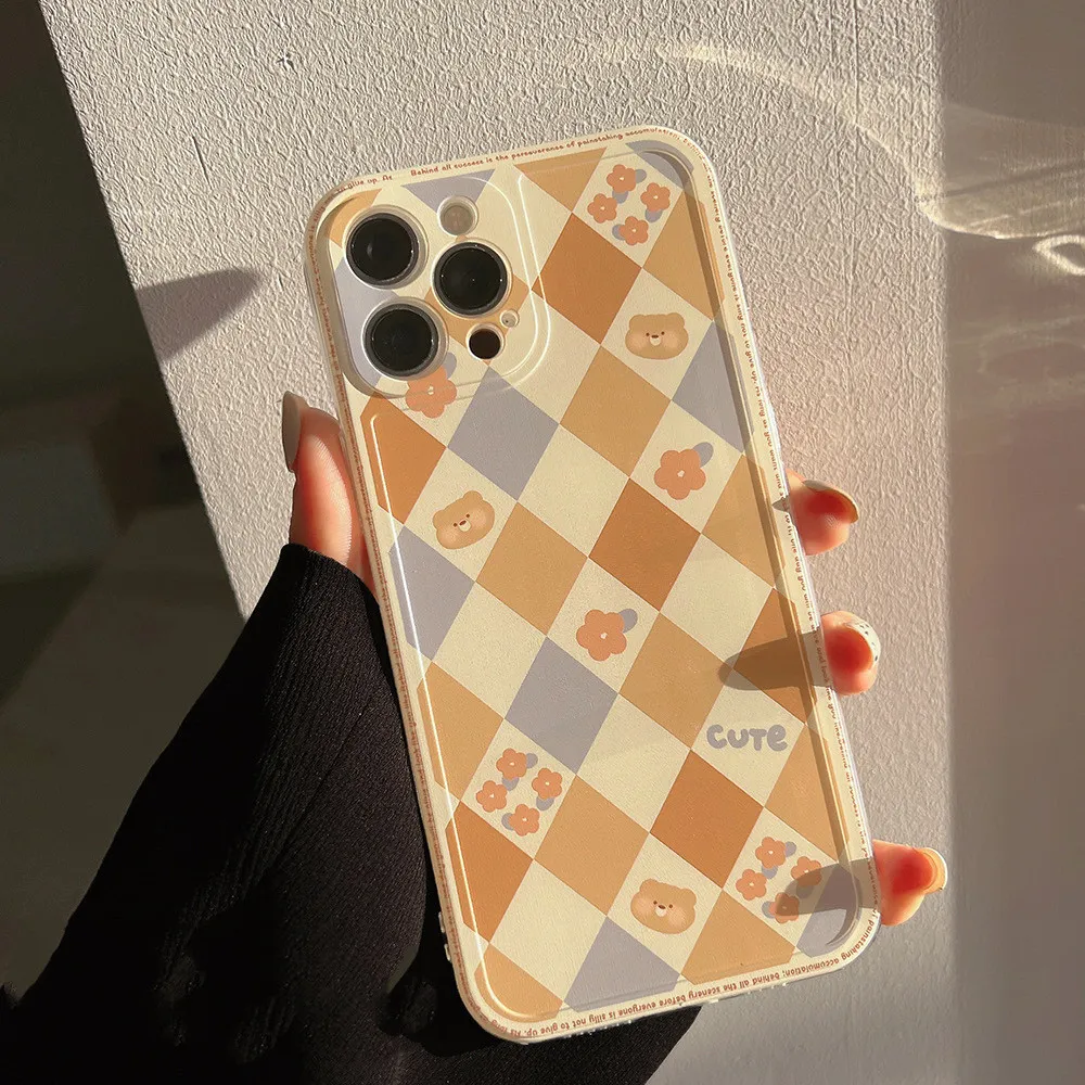 Luxury Laser Soft Phone Case INS Fashion Geometric Rhombus Grid Cover – image 2