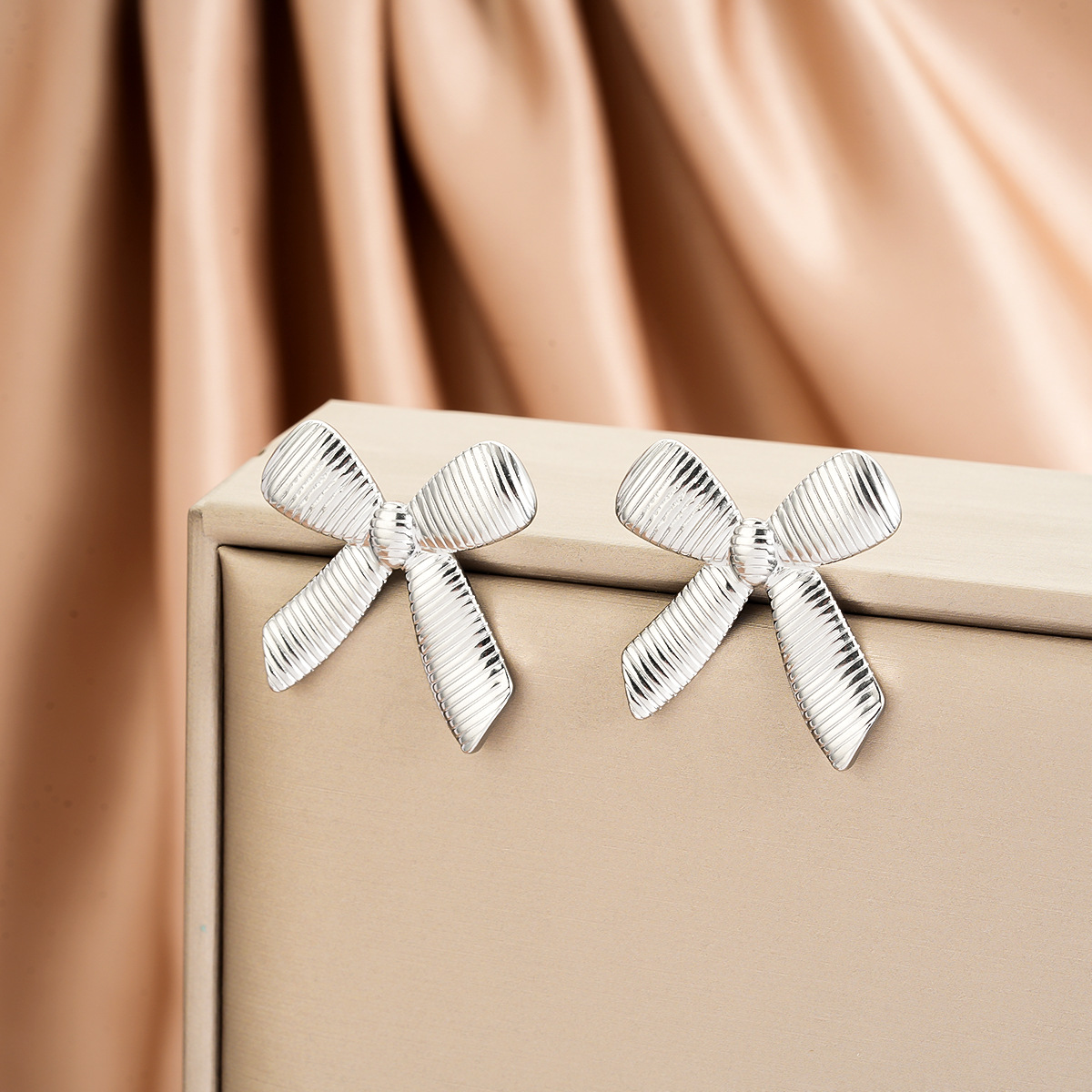 Style 45-1 Pair preview