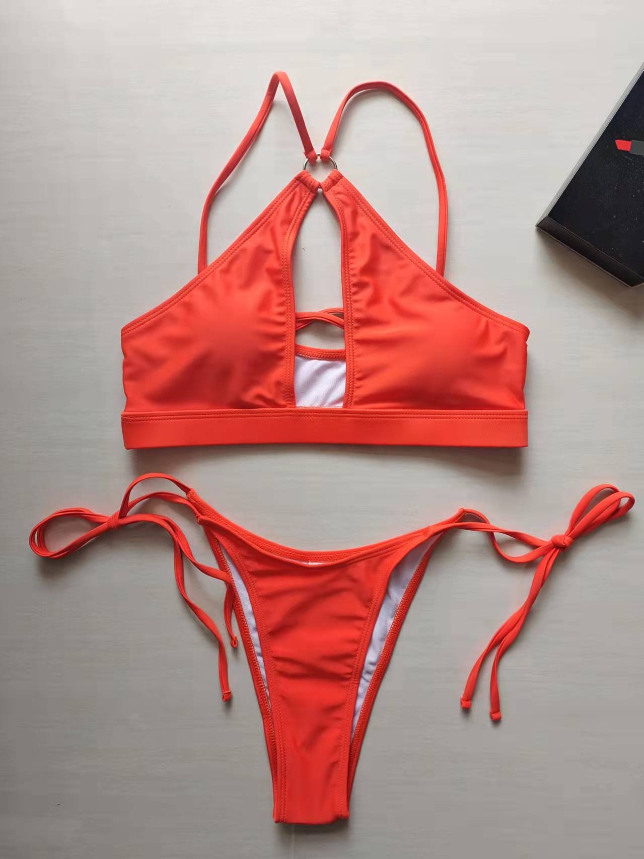 Women’s Solid Color Split Bikini Swimsuit