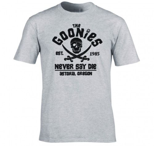 Title 5, Casual T-shirt met korte mouwen en "Goonies" op...