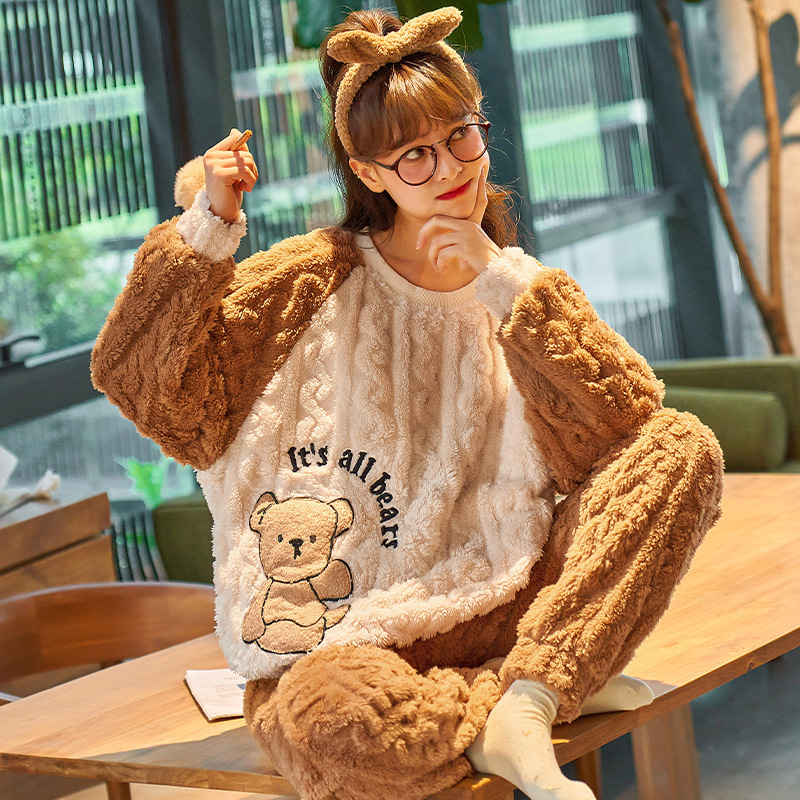 Women's Winter Thickened Flannel Long Pajamas
