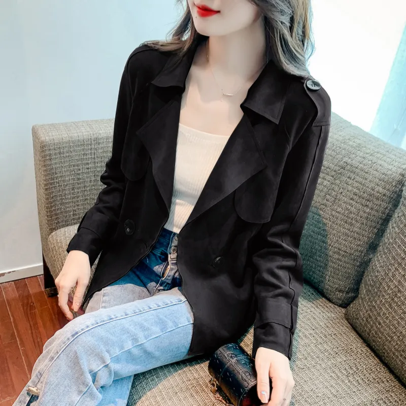 Women In Fashionable Small Suits This Year - Black