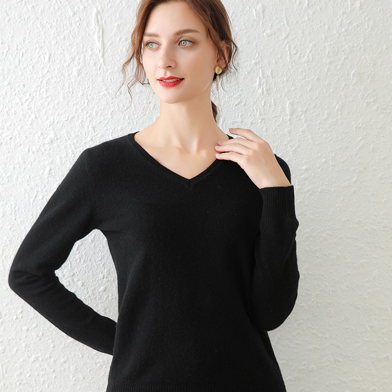 Title 5, Loose Slimming Low-neck Knitted Bottoming Shirt