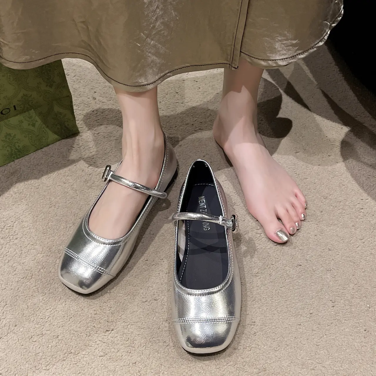 Women Vintage Flat Shoes, Adjustable Metal Buckle Strap Glossy Leather Ballet Flats Retro Splicing Toe Daily Commuter Casual Dress Shoes