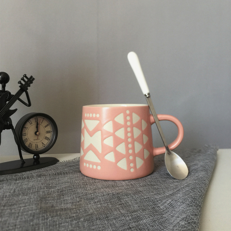 Pink single cup and spoon