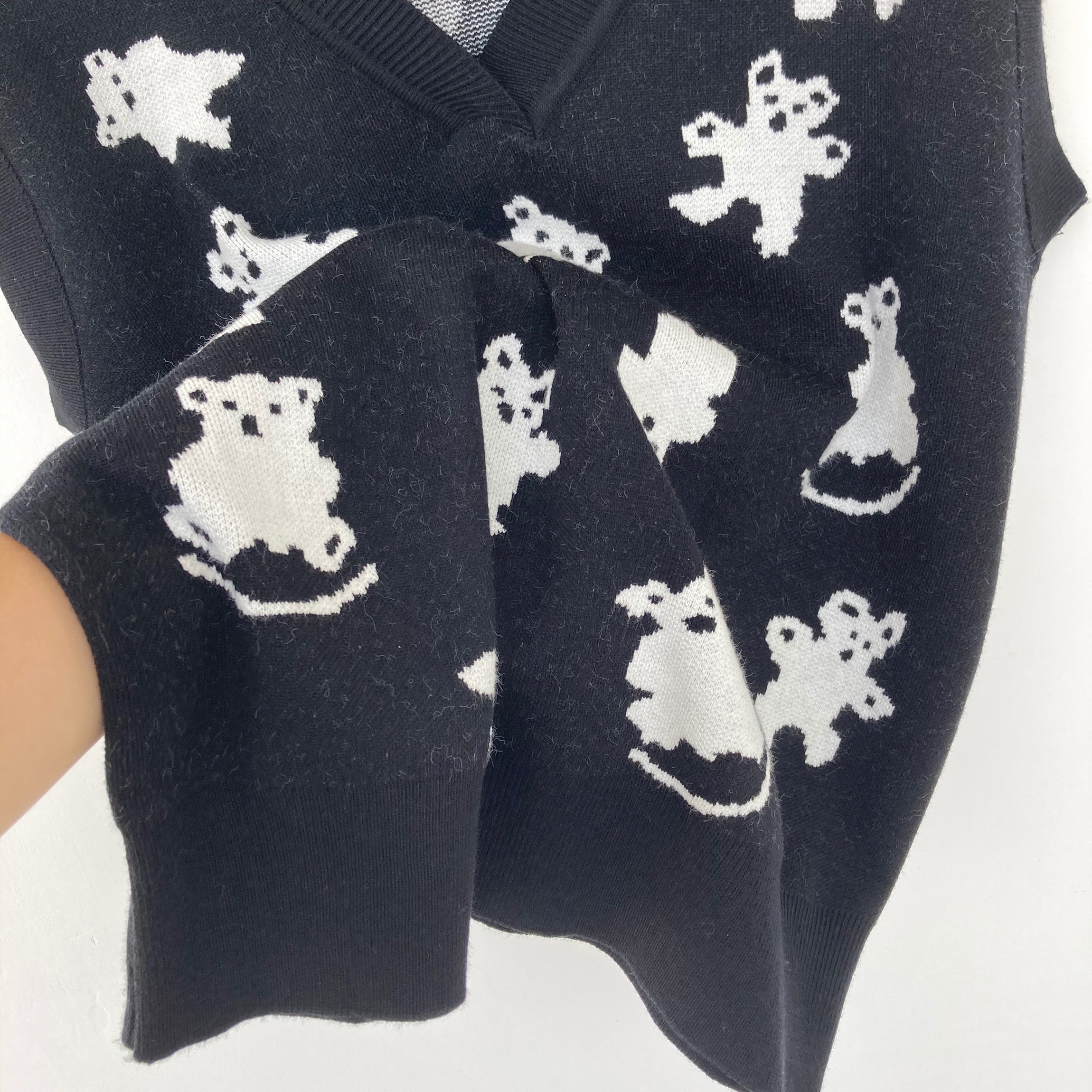 Cartoon Cute Bear Jacquard Core-spun Yarn Knitted Vest Vest