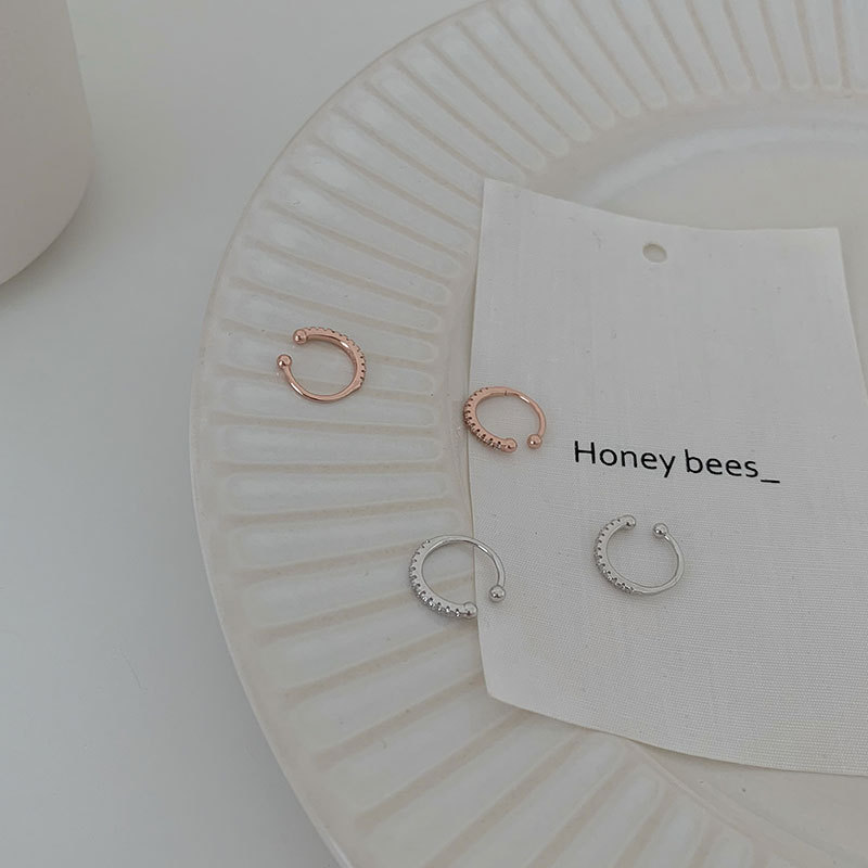 Women's Wearable Sterling Silver Ear Clips With Diamonds And Simple Style