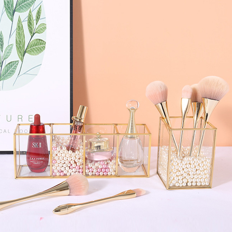 Puf per il trucco, con la forma di pennello, design di bellezza nordico