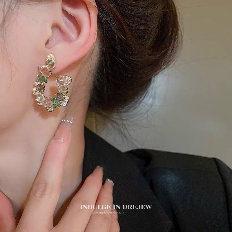 Luxury Large Bold Stud Earrings For Women. 2026 New Arrivals, Featuring Niche Design, Retro Vibe And Classic New Chinese Style, Perfect Summer Jewelry.