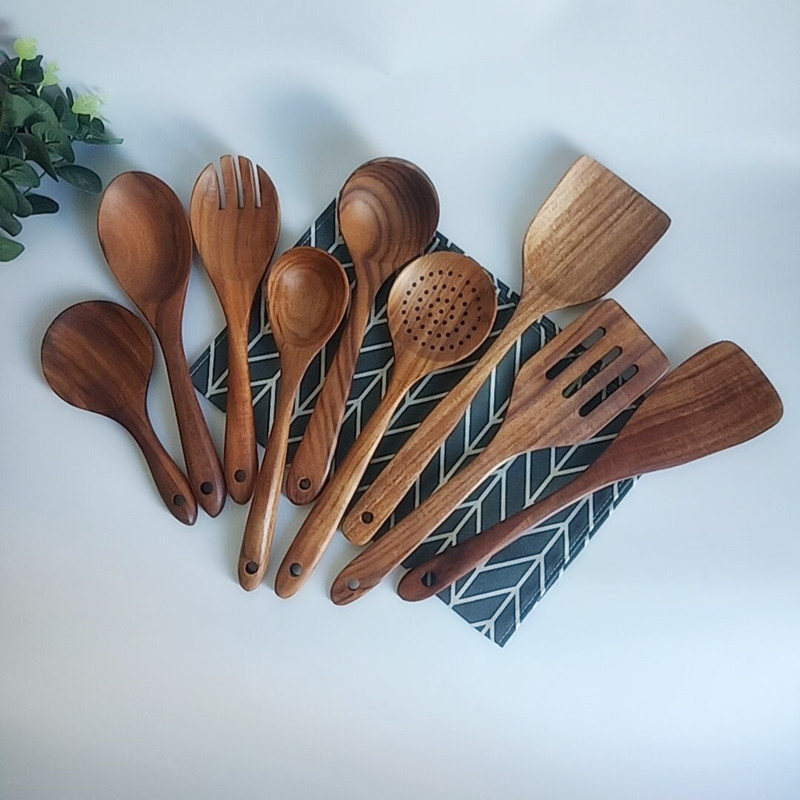 BEYONDARY Stylish & Functional: Modern Pan & Classic Wooden Spoon