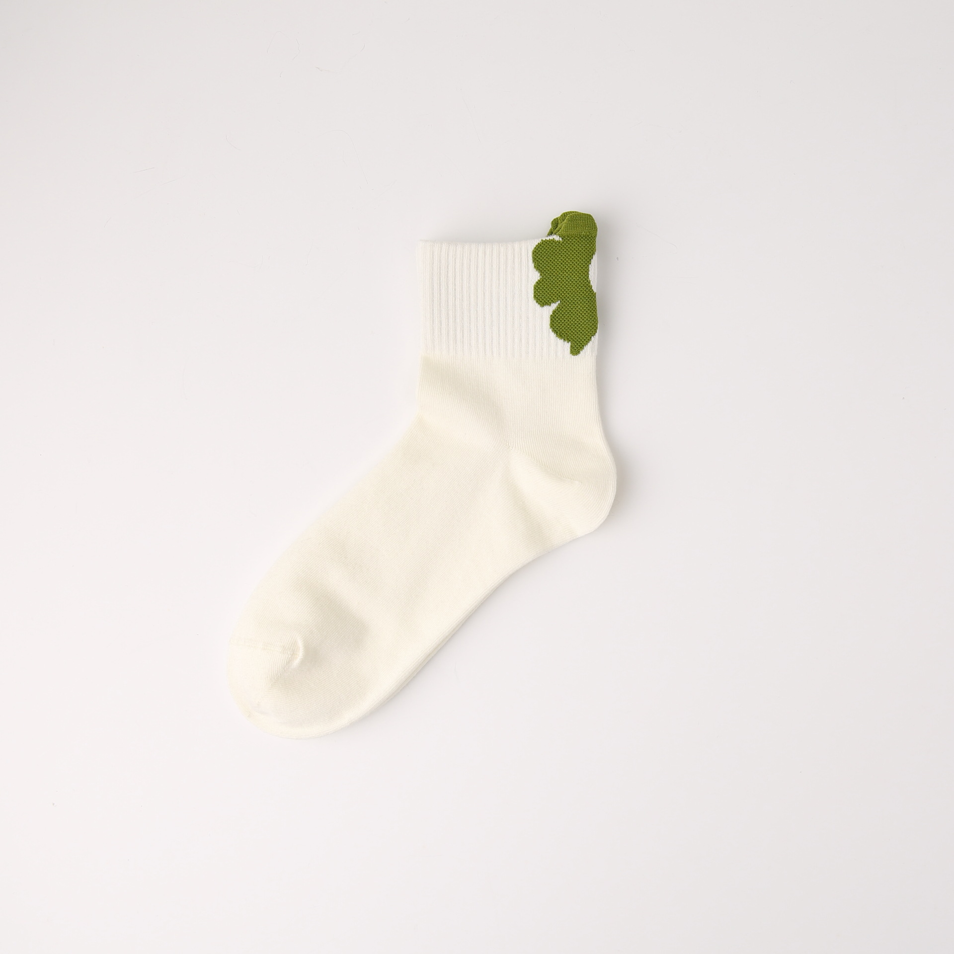 Women's Simple Trendy Socks With Three-dimensional Flowers On The Heel