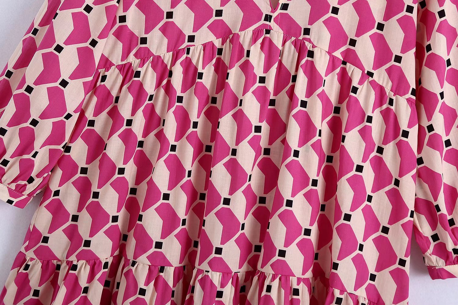 Temperament And Gentle V-neck Long-sleeved Loose And Slim Print Dress Women