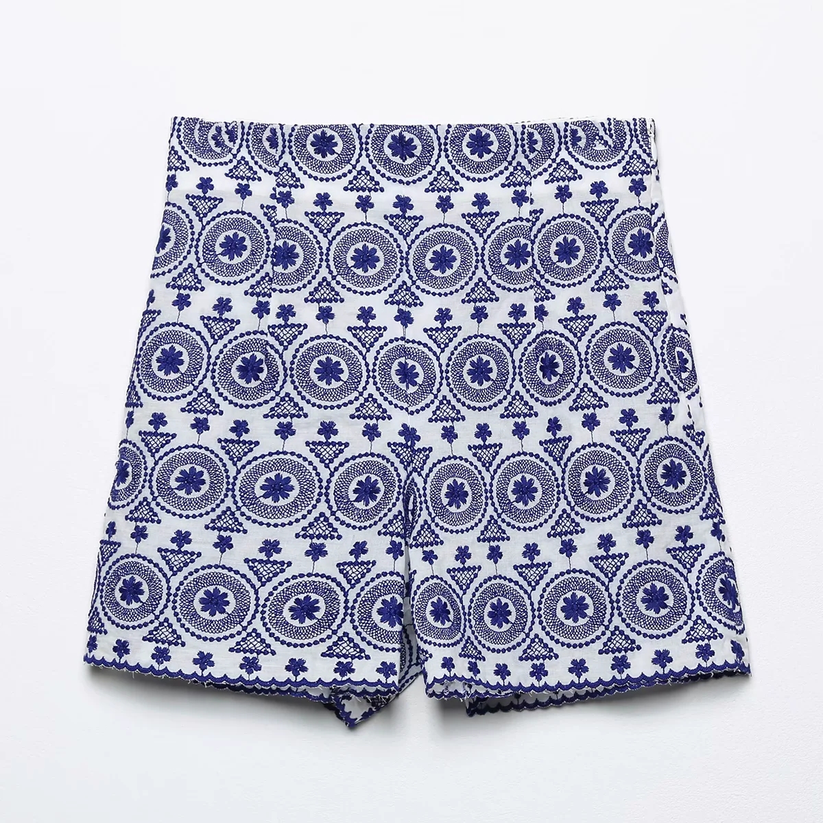 All-Match Casual Embroidered Straight Shorts