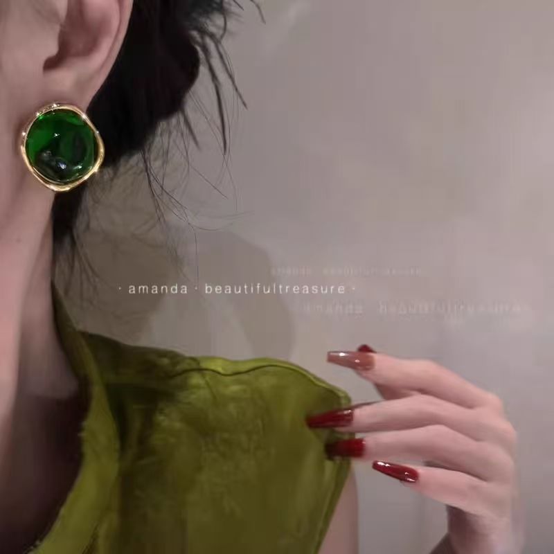 Retro Hong Kong Style Square Green Gem Earrings, Bold High-end Ear Clips