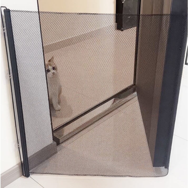 Retractable Pet Dog Gate Safety Guard Folding Baby Toddler Stair Gates Isolation