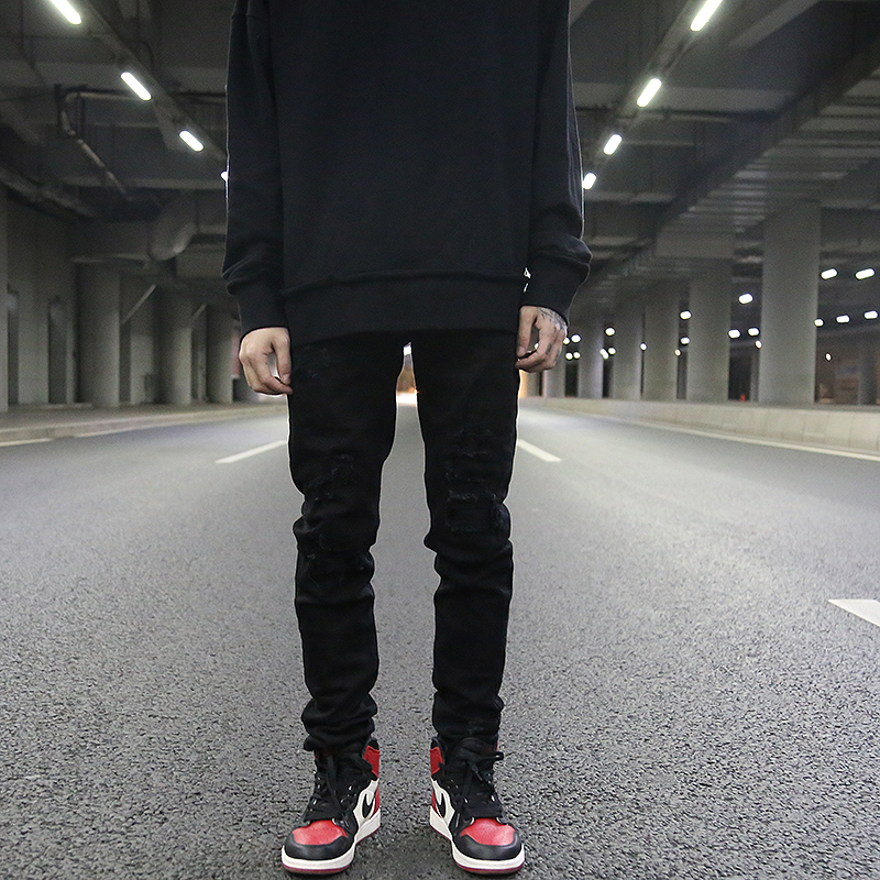 Title 1, Black All-Match Slim-Fit Jeans With Ripped Patches