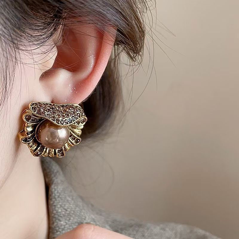 Vintage Pearl Stud Earrings, Retro Distressed Jewelry With Niche & Unique Style