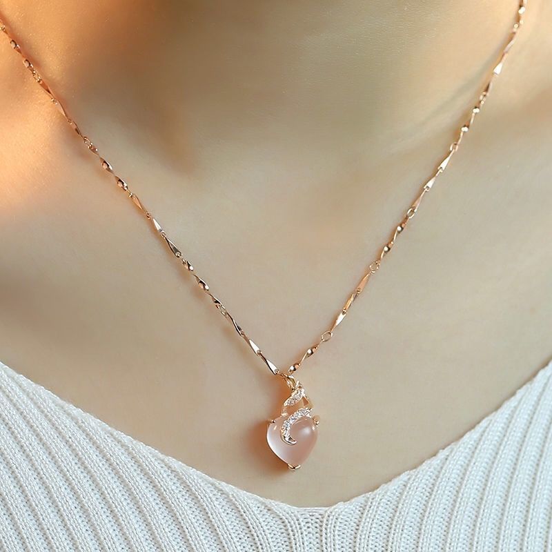 Necklace Female Colorless Clavicle Necklace Wild Pendant Simple Clavicle Chain