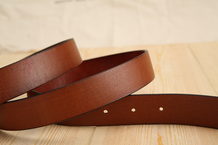 Title 21, All-match Ladies Cowhide Embossed Leather Belt