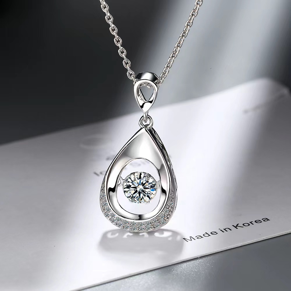 Simple And Elegant Short Collarbone Chain