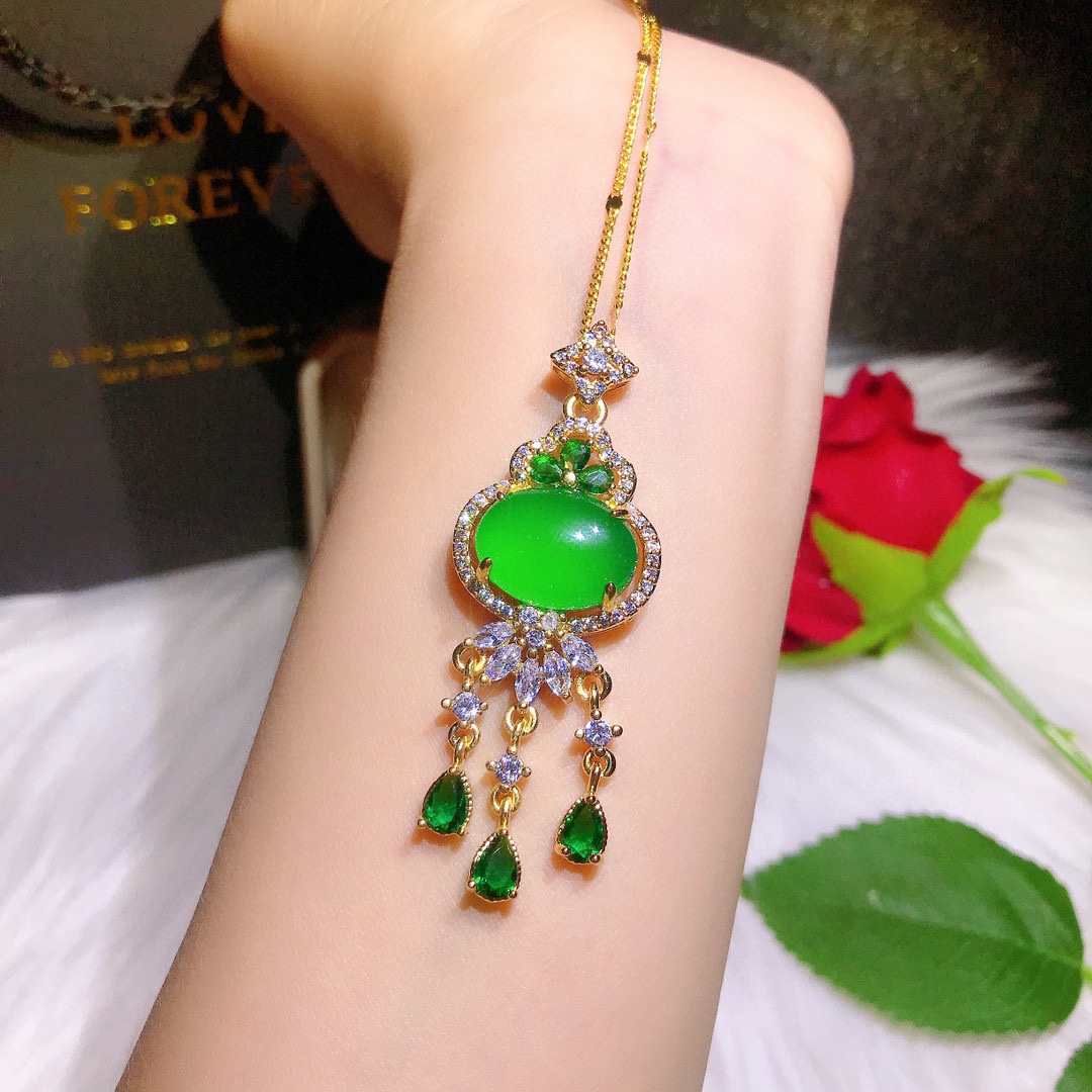 Luxury Inlaid Natural Ice Sun Green Chalcedony Pendant