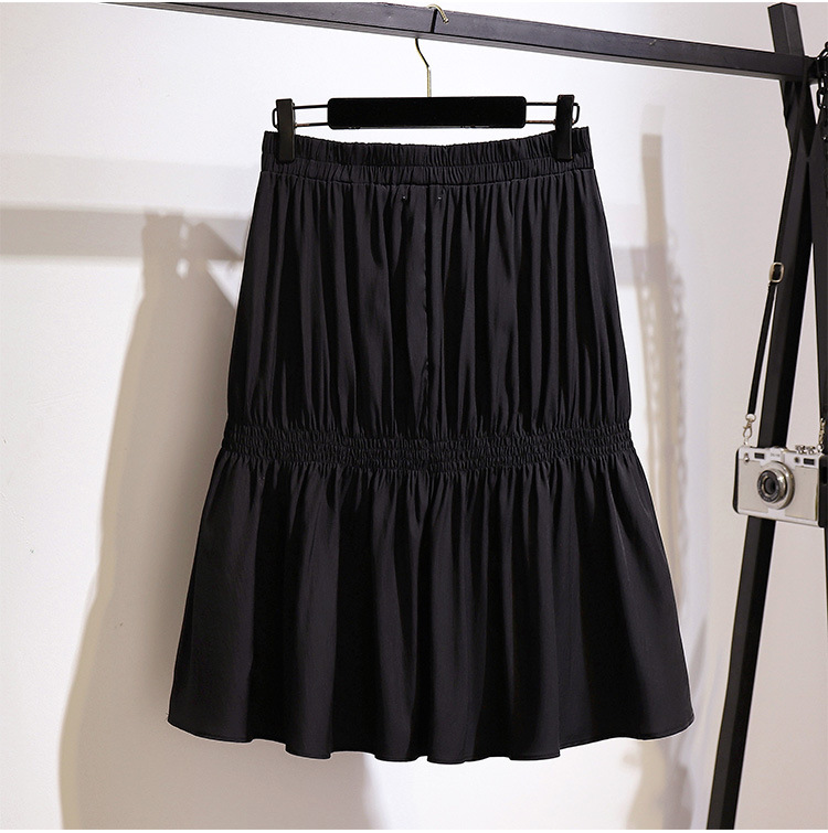 Title 5, Loose casual pleated skirt covering the belly, ...