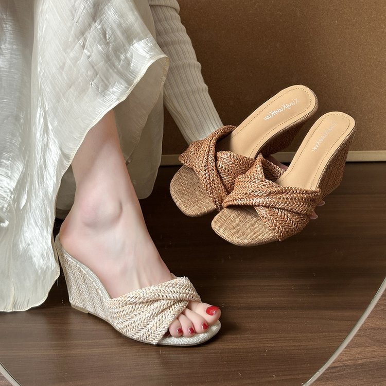 Women's Wedge Heel One Band Slides New Summer Outdoor French Woven Versatile High Heel Slippers For Petite Women Match Dresses