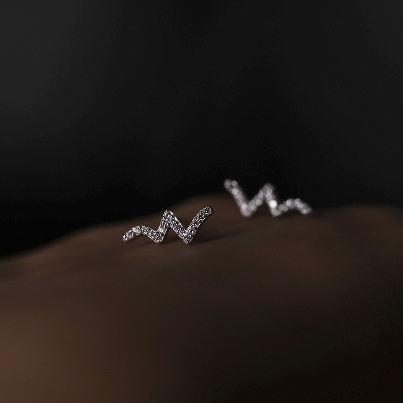 S925 Silver Heartbeat Simple And Small Earrings Female Summer