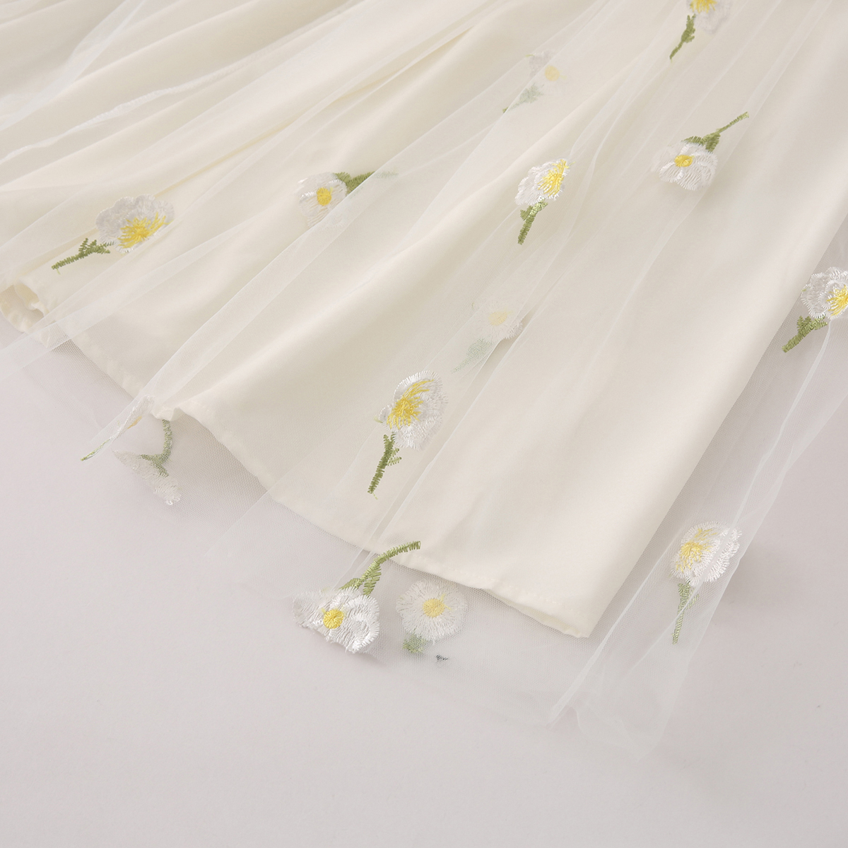 Embroidered High-Waisted Sarong, picture 3 of 5