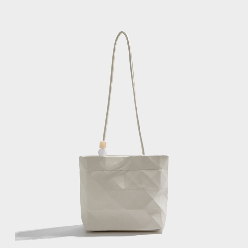 Title 4, Leichte Luxus Nischen Bucket Tote Bag, Stilvoll...