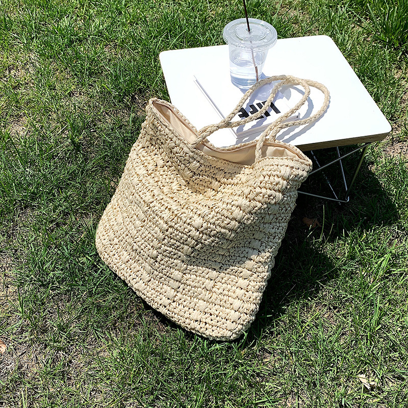 Fashionable Vacation Large Capacity Shoulder Bag