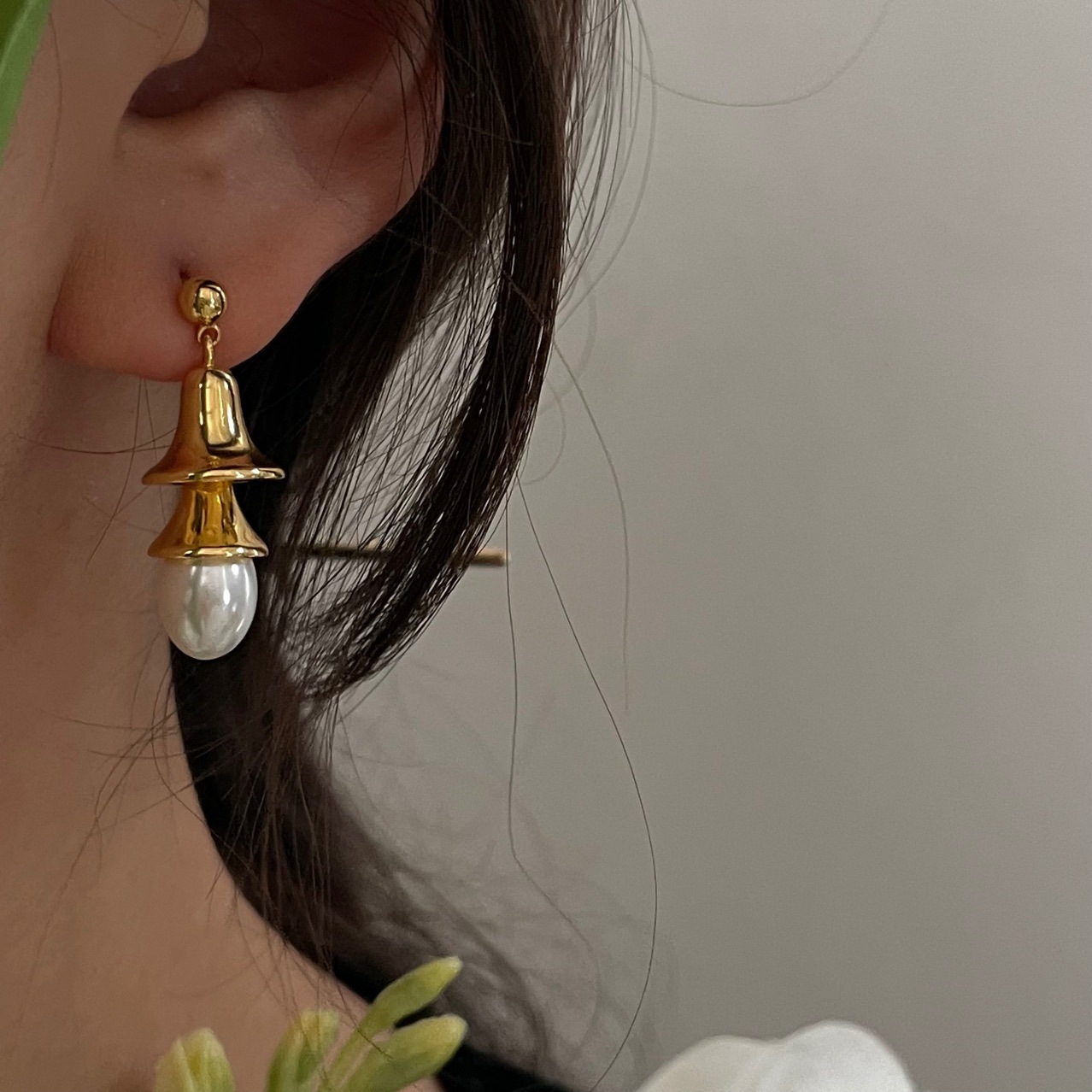 Minority Design Literary Temperament Cold Wind