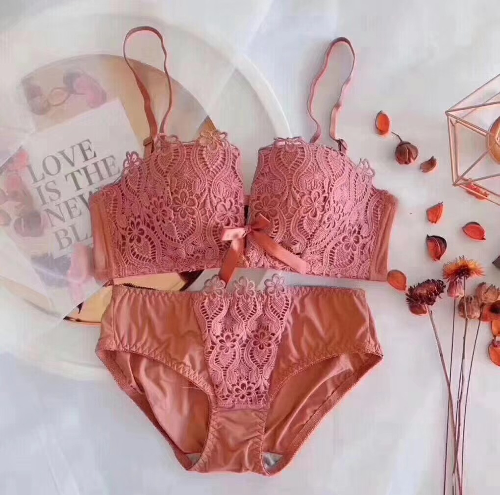 Title 5, Sexy lace quadrangle bra