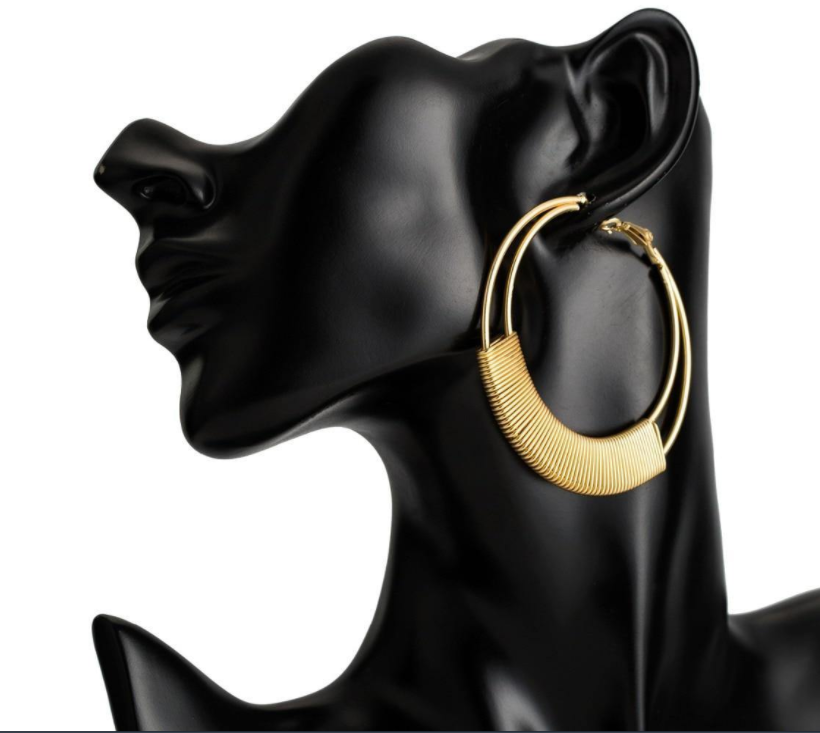 Twisted Diamond Geometric Circle Stud Earrings