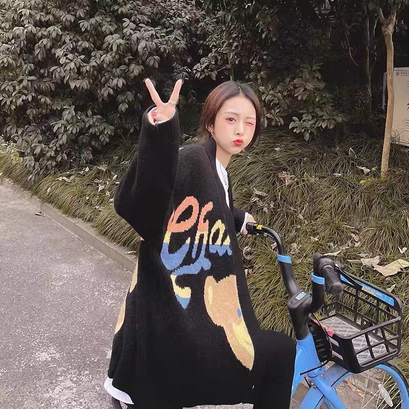 Age Reduction Sweater Coat Female Winter Bear Loose