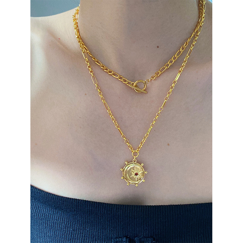 Designed Star And Moon Necklace Red Diamond