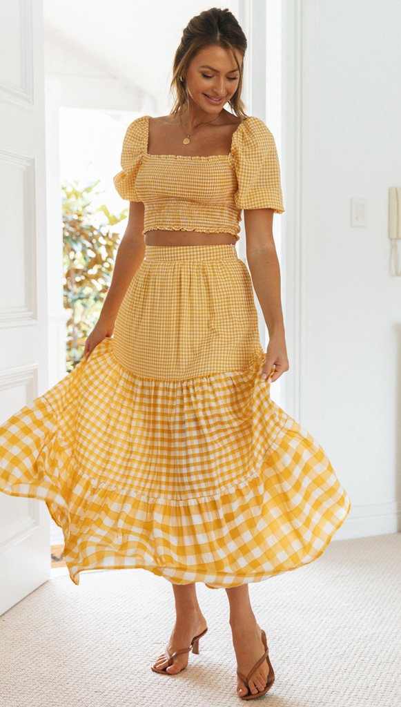 Square Collar Swept Top Half Body Swing Fashion Long Skirt Suit