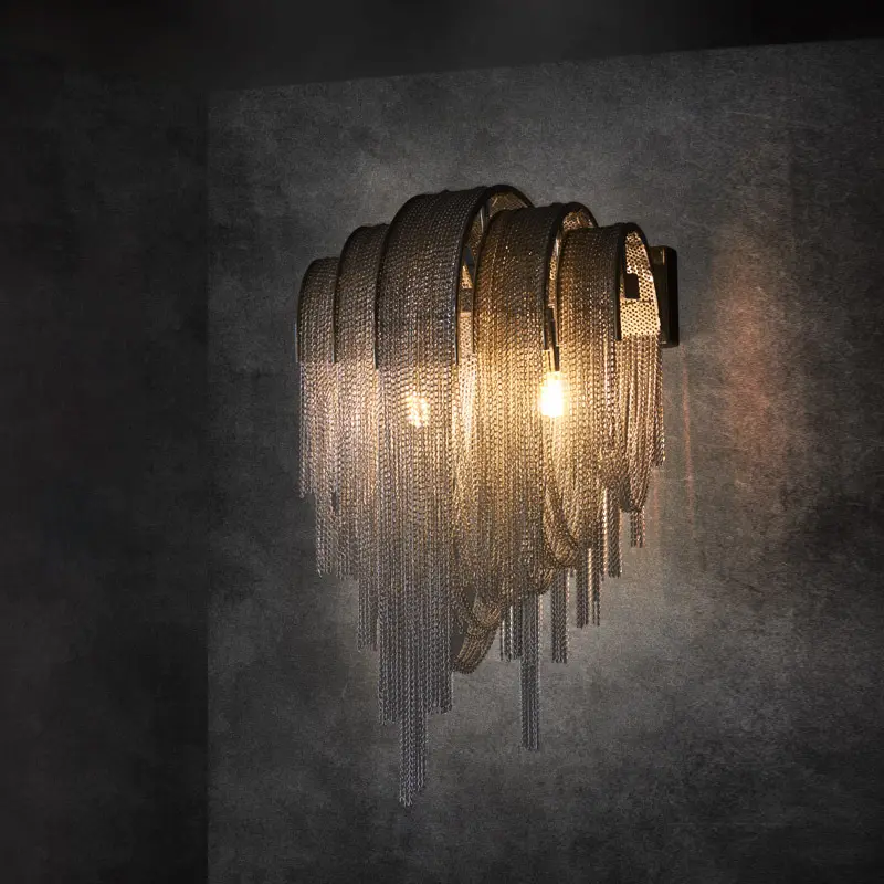 Italian Net Red Aluminum Chain Tassel Wall