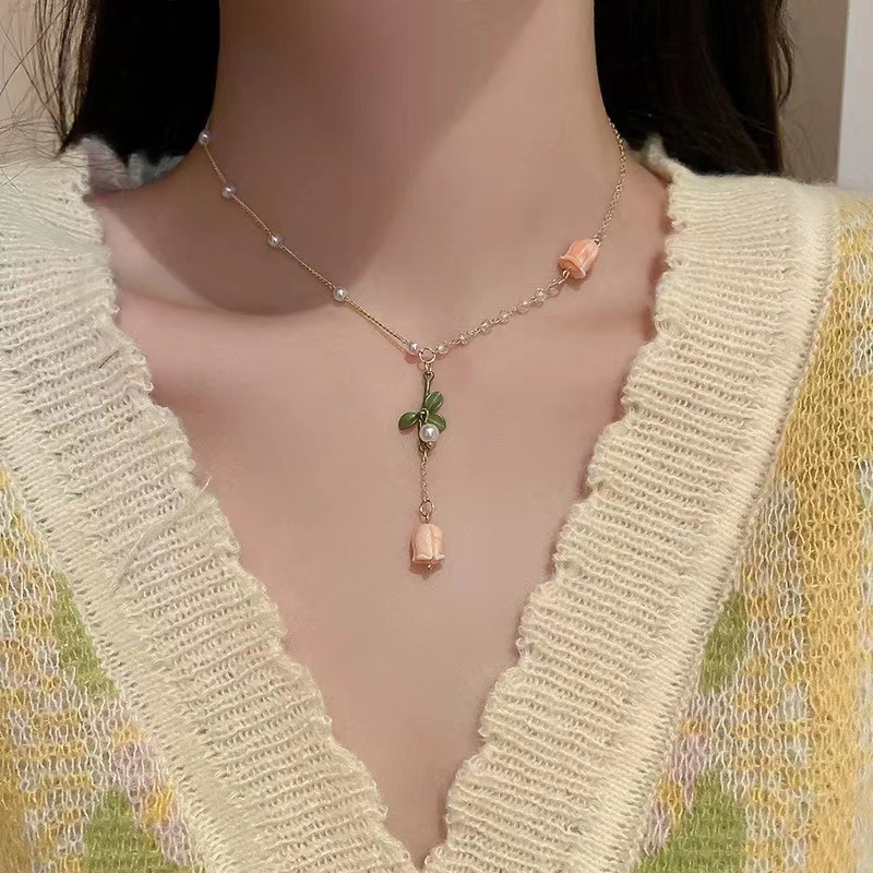 Title 5, Collana di fiori di perle Linglan luce di nicchia