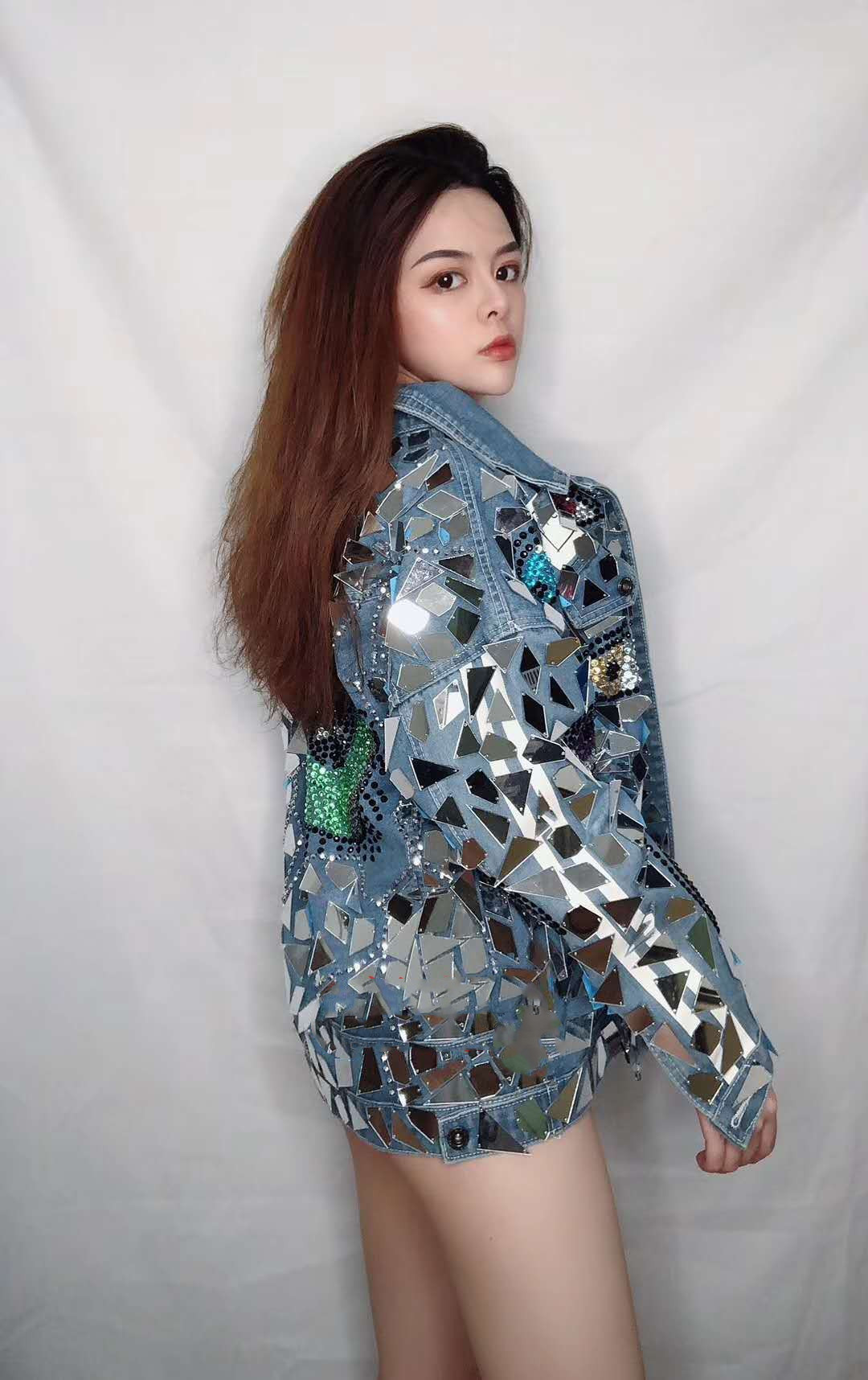 Don't Dress Too Well, Bar New DJ Cool Cowboy Suit