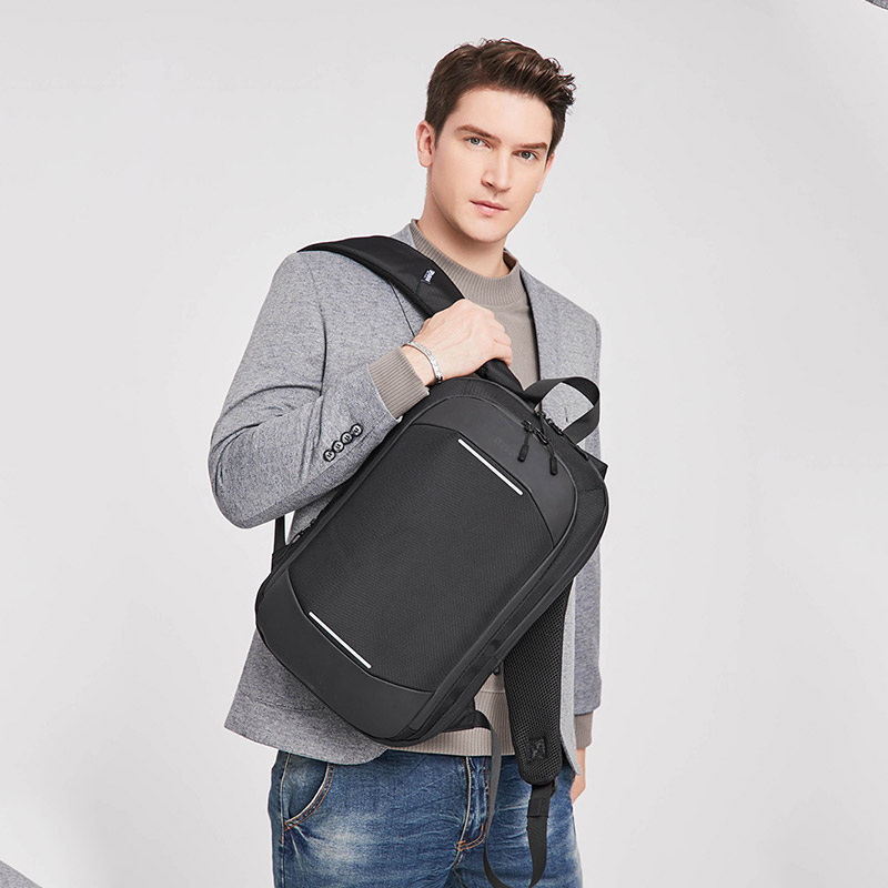 Thin Small Capacity Men's Business Backpack