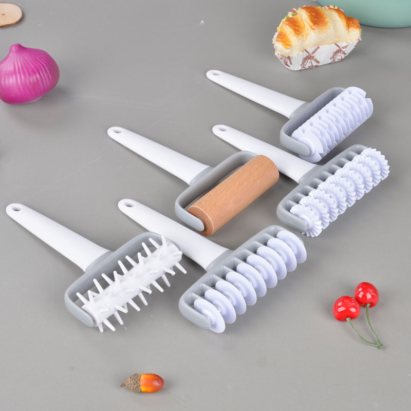 Title 9, PP Rolling Pin with Piercing Needle and Pizza P...