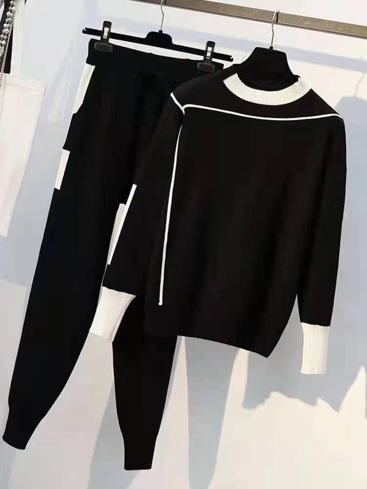 Casual Color Matching Crew Neck Sweater Mother Outfit