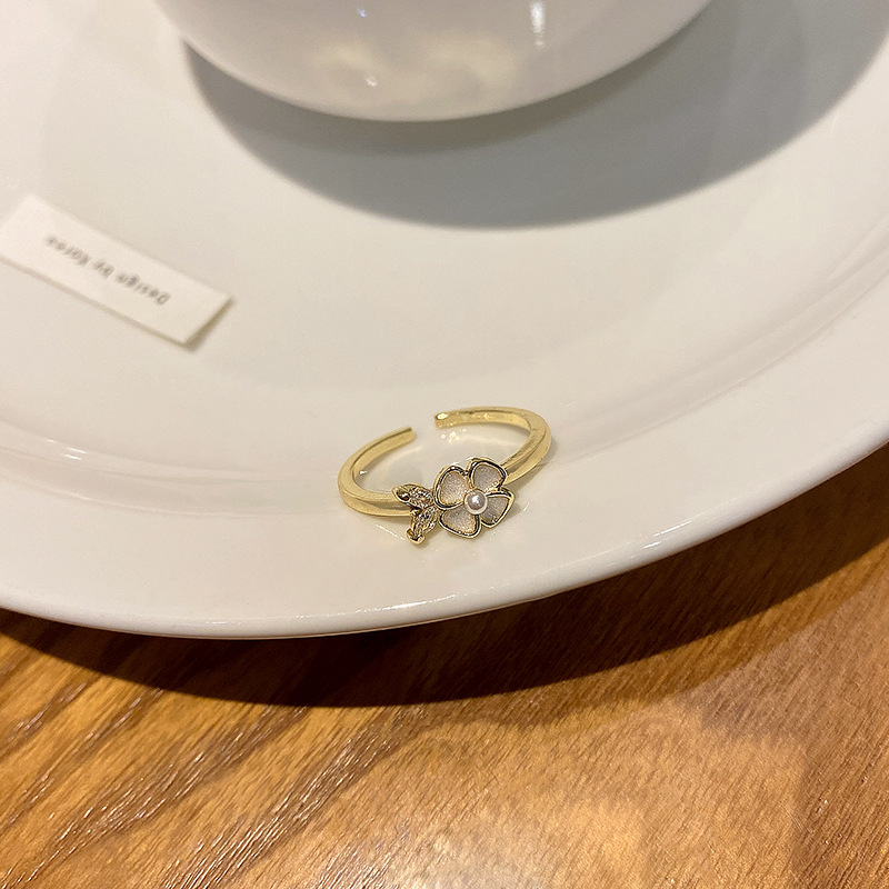 Title 9, Light Luxury And High Sense Pearl Ring