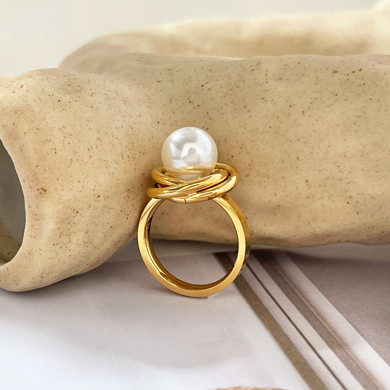 Title 4, Niche Pearl Ring voor dames, licht luxe design,...