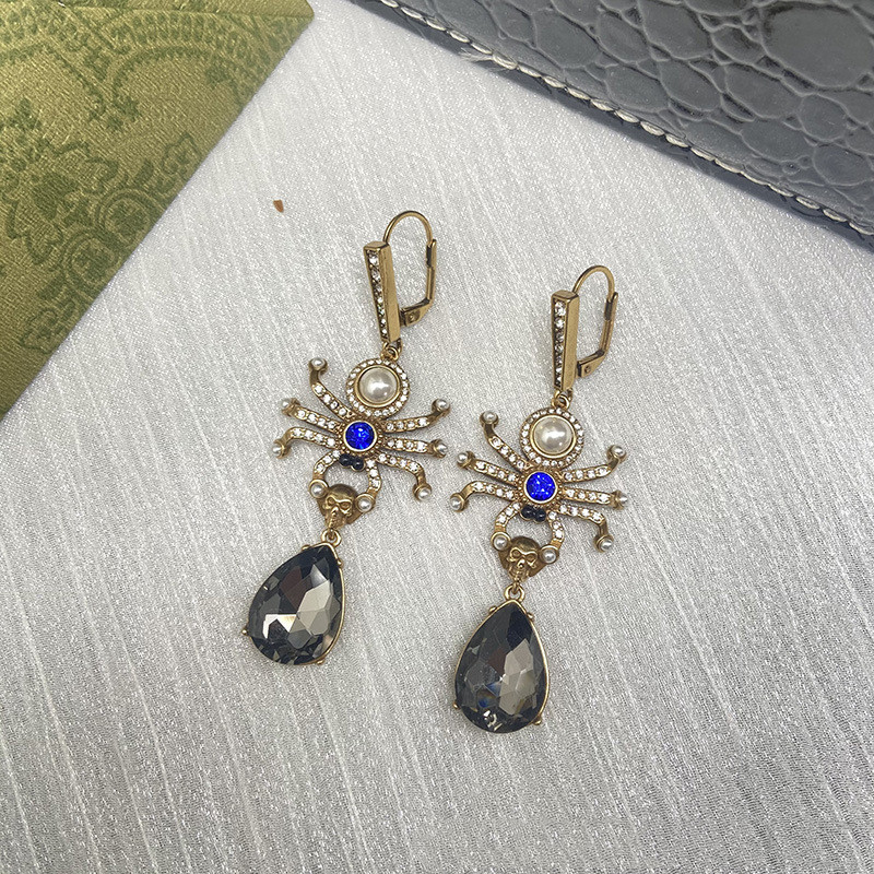 Women's Fashion Temperament Spider Shape Earrings