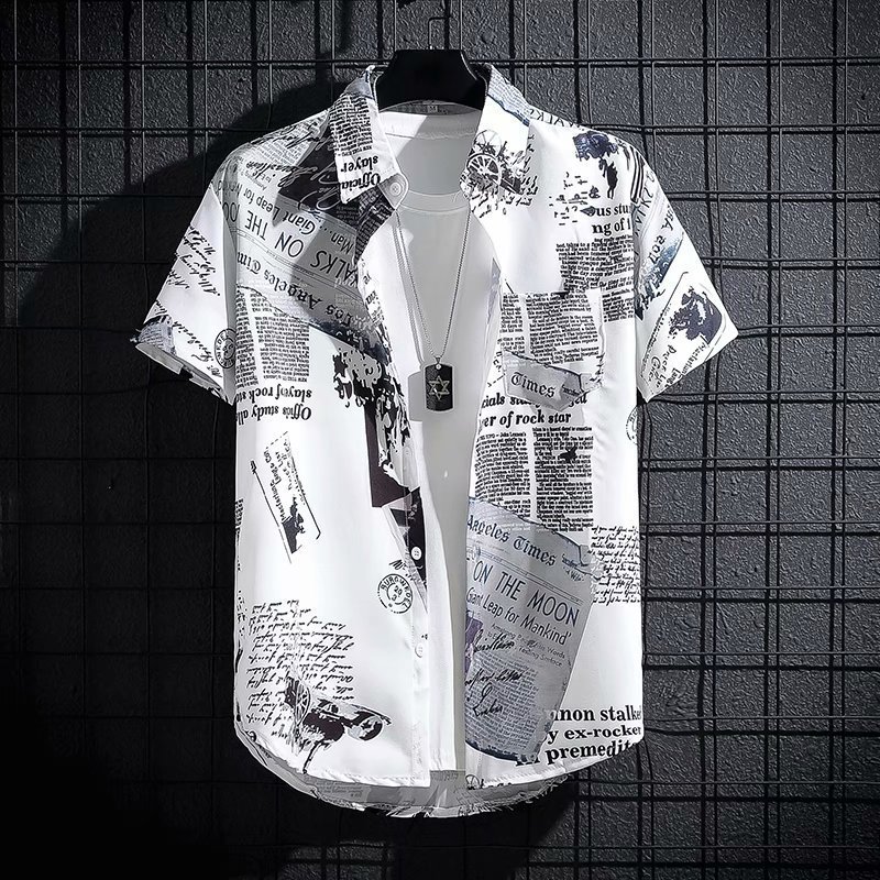 Title 5, Camisa con estampado de periódico y graffiti in...