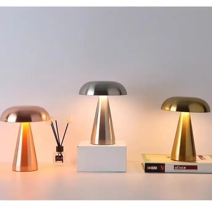 Mushroom-shaped Ambient Light, Suitable For Bedrooms, Restaurants, Cafes, And Bar Booths. It Is A European-style Small Table Lamp With Touch Control And Recharg