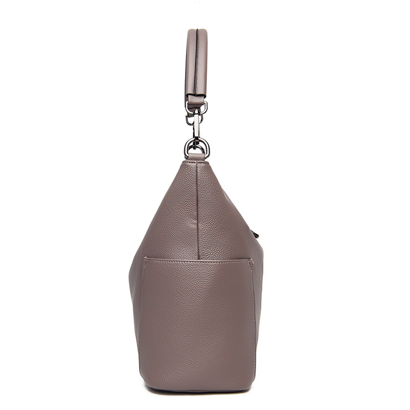 New Fashion Large Capacity Soft Leather Hand Messenger Bag