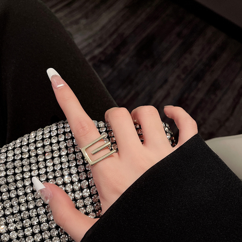 European And American Metal Exaggerated Mountain Character Design Ring